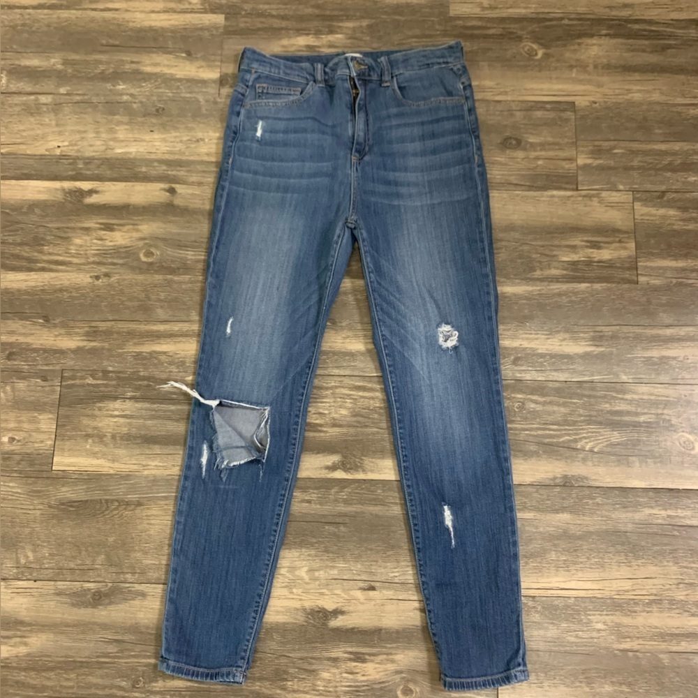Sneak peek, high rise, distressed jeans
